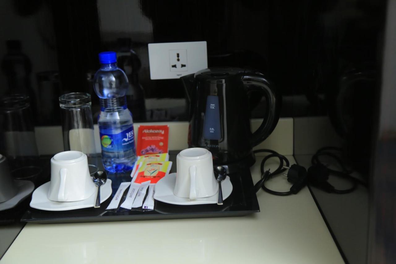 Check Inn Hotel Addis Abeba Buitenkant foto