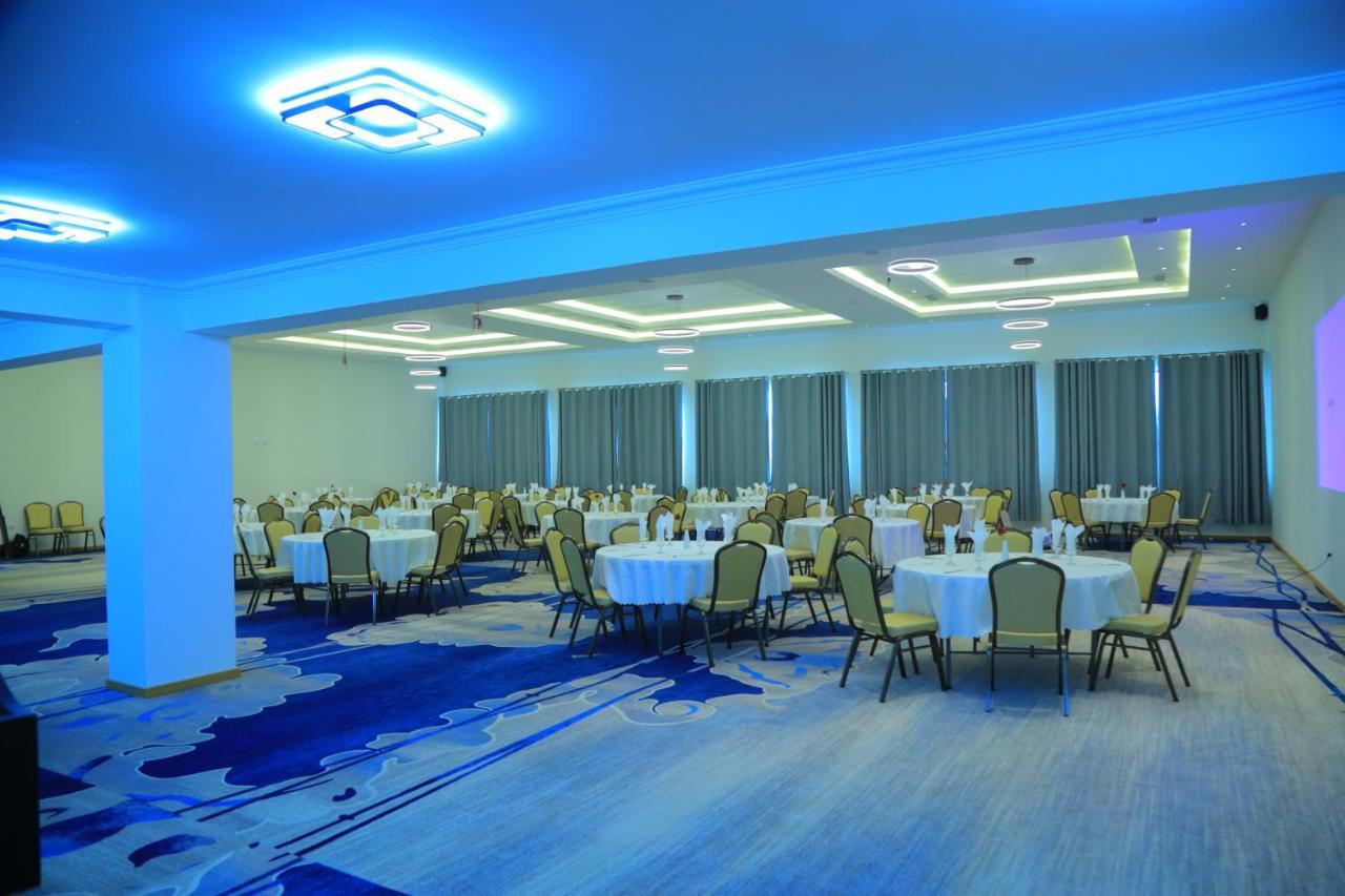 Check Inn Hotel Addis Abeba Buitenkant foto