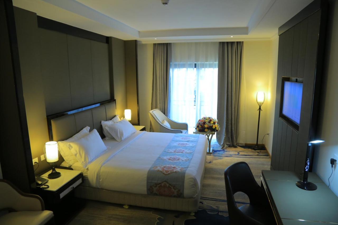 Check Inn Hotel Addis Abeba Buitenkant foto