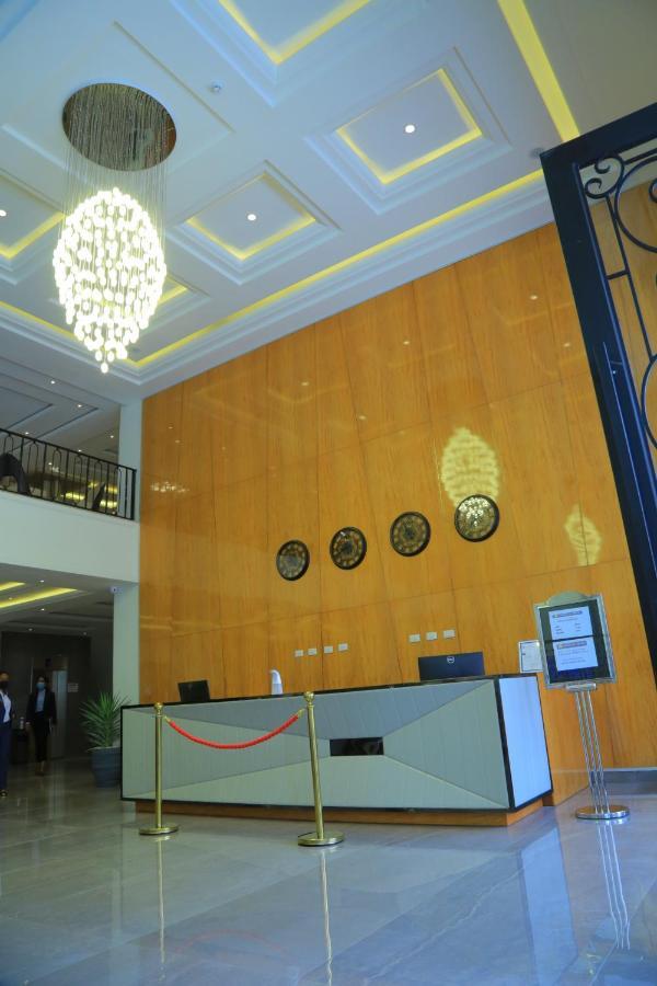 Check Inn Hotel Addis Abeba Buitenkant foto