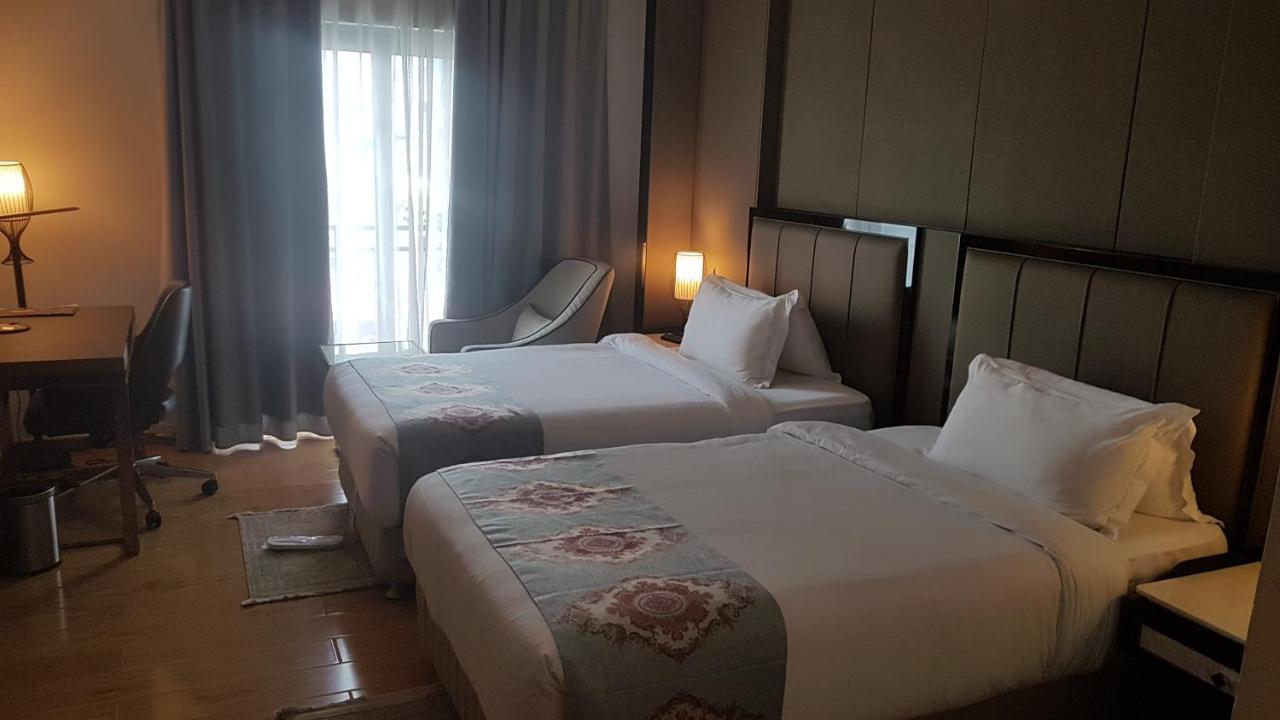 Check Inn Hotel Addis Abeba Buitenkant foto