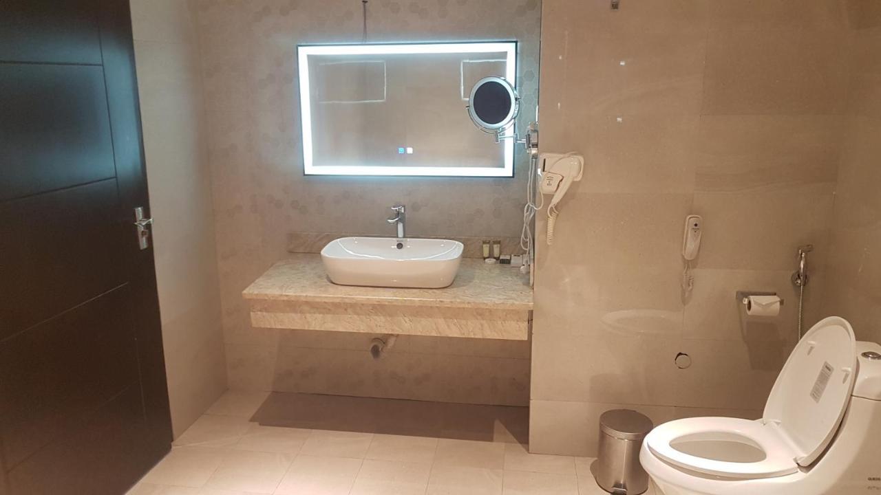 Check Inn Hotel Addis Abeba Buitenkant foto