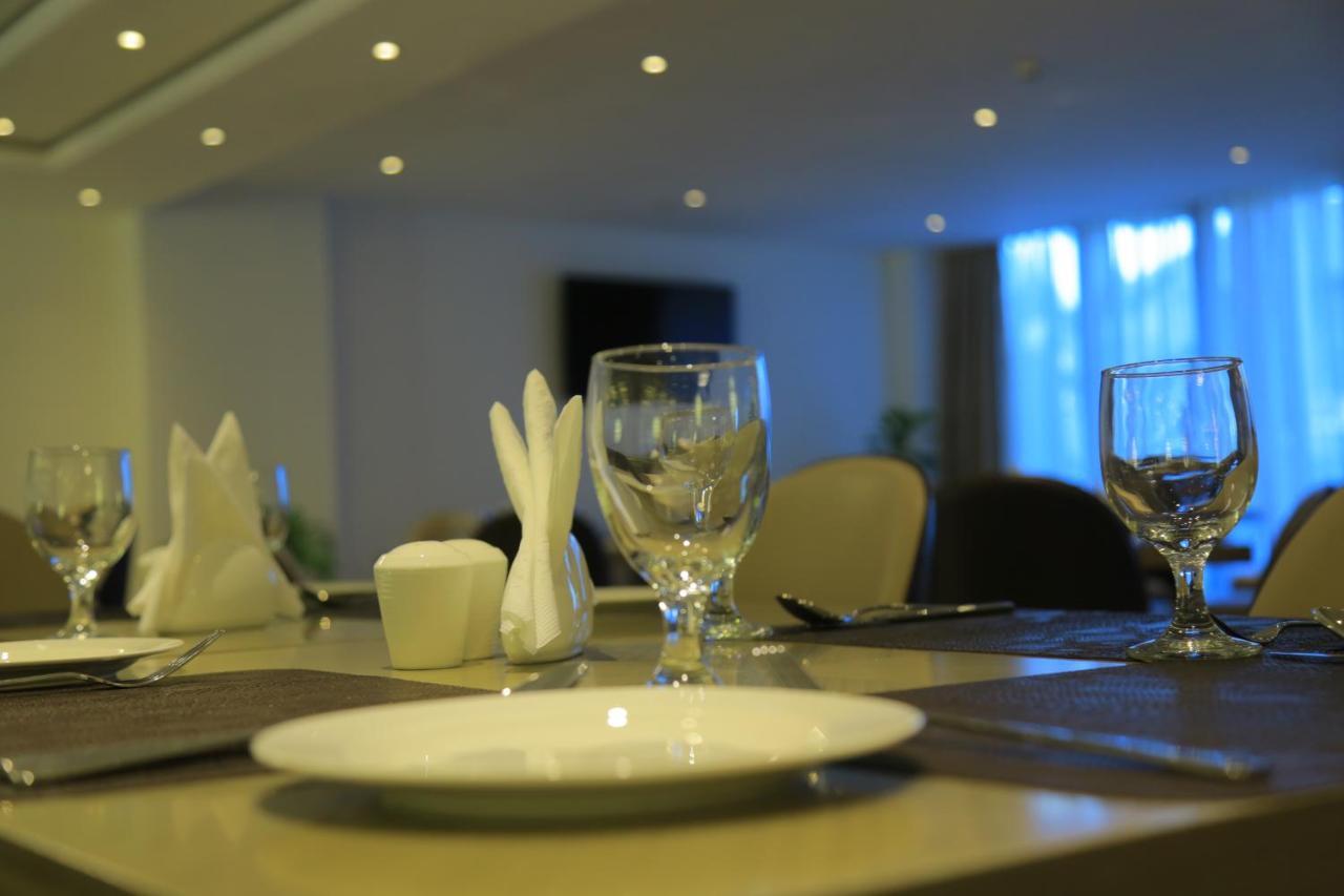 Check Inn Hotel Addis Abeba Buitenkant foto